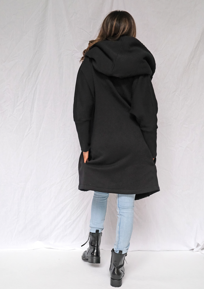 Bawełniana narzutka z barankiem Czarna