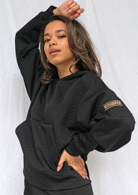 Bluza kangurka z pikowanej dzianiny Czarna