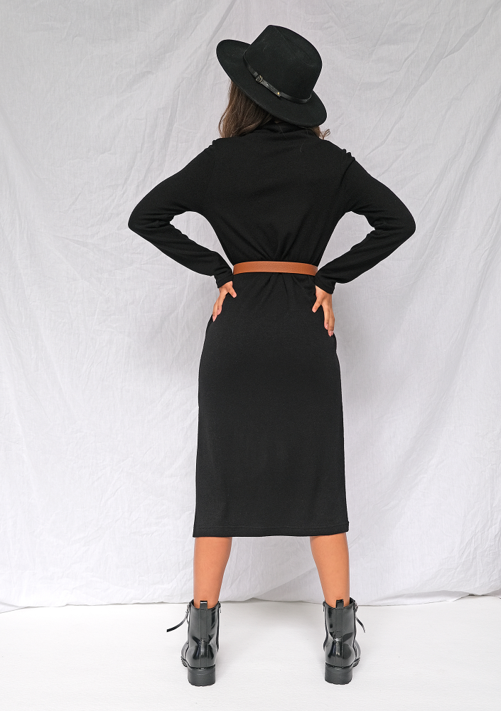 Dzianinowa sukienka midi z golfem Czarna