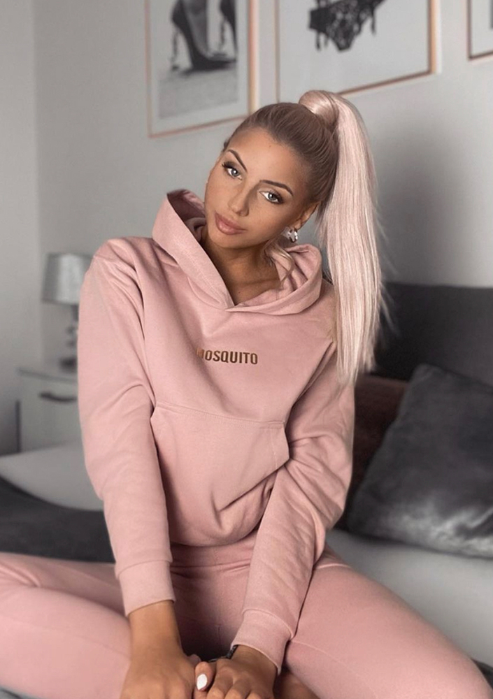 Bluza z kieszenią i kapturem Pudrowa ILM