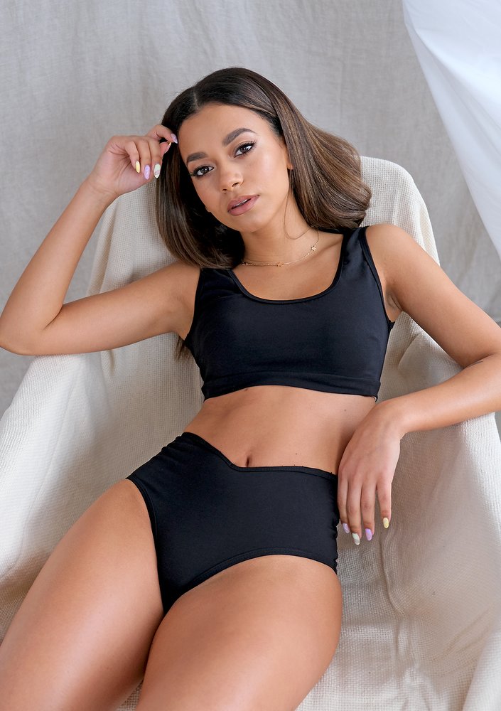 Figi V shaped Black ILM