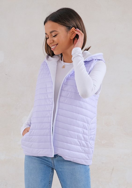 Quilted sleeveless lila jacket