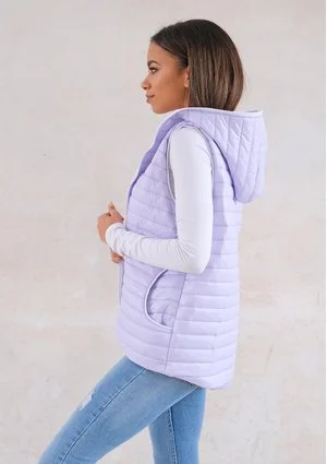 Quilted sleeveless lila jacket