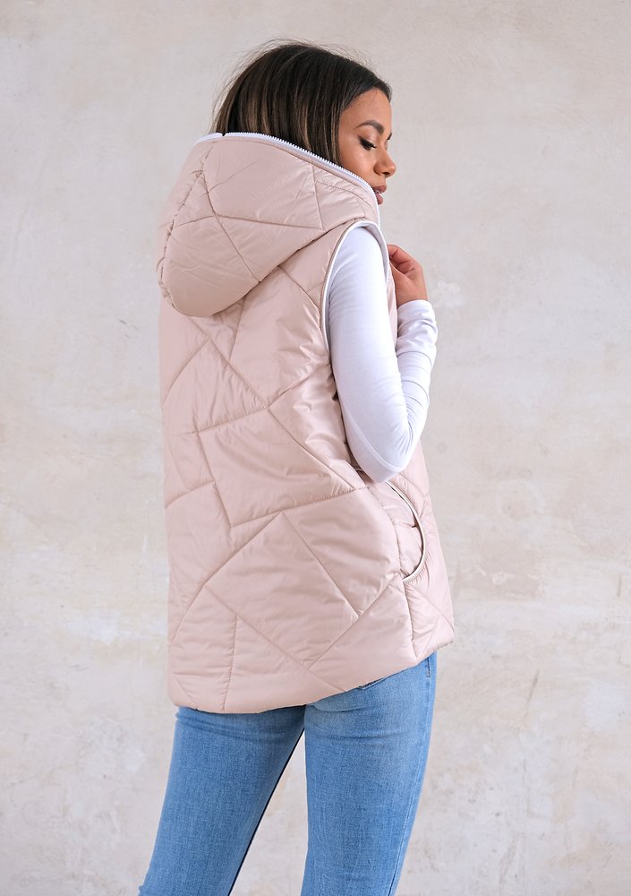 Quilted sleeveless beige jacket