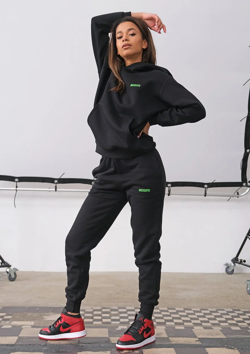 Czarne spodnie dresowe Lime Logo ILM