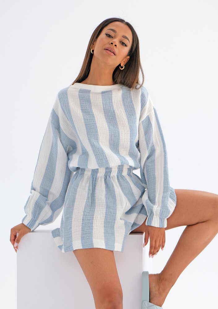 Muslin shorts with blue stripes