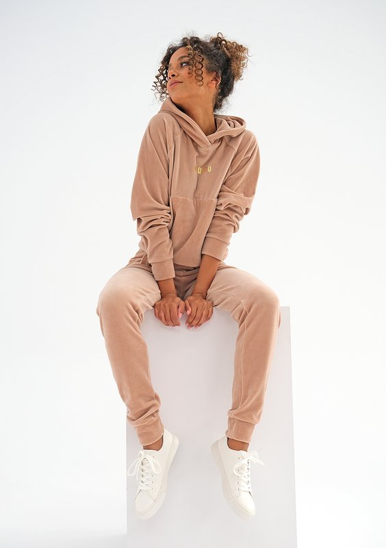 Welurowe spodnie w kolorze beżowym ILM