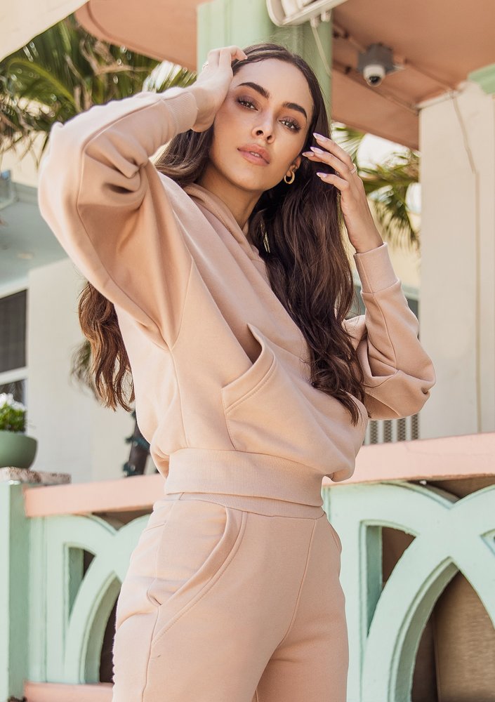 Hoodie with a pocket Warm Taupe