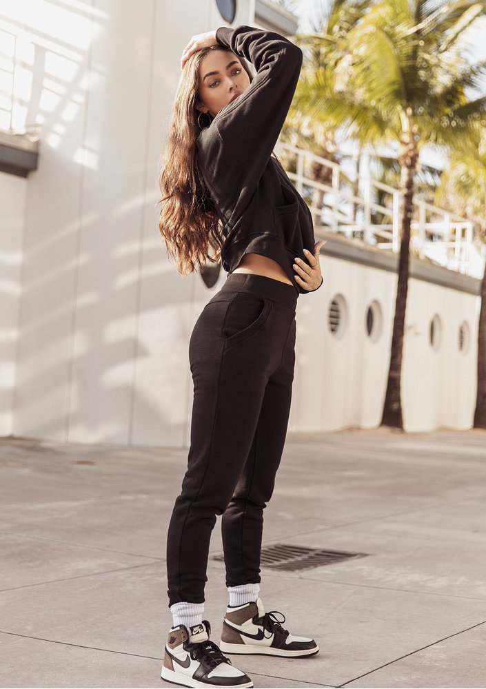 Hoodie with a pocket Black