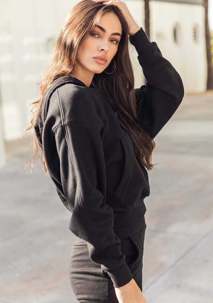 Hoodie with a pocket Black