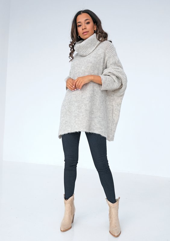 Beige turtleneck sweater ILM