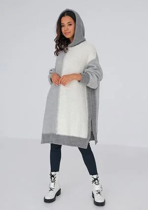 Long tricolor grey sweater with a hood