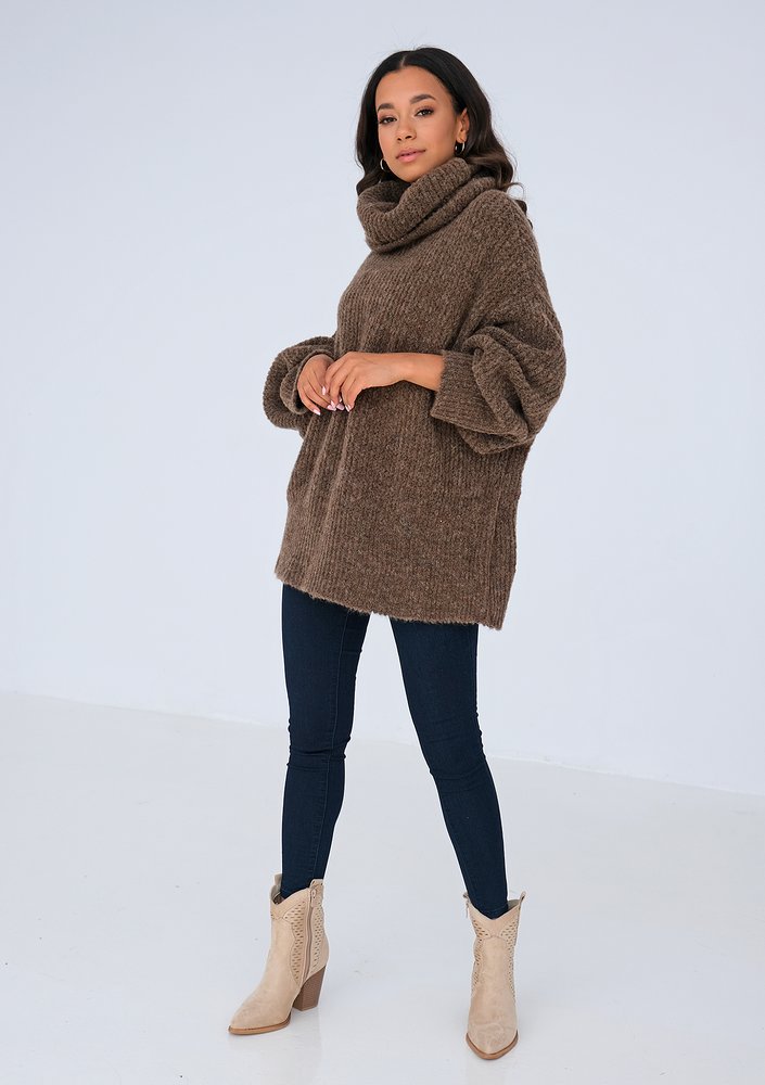 Brown turtleneck sweater ILM