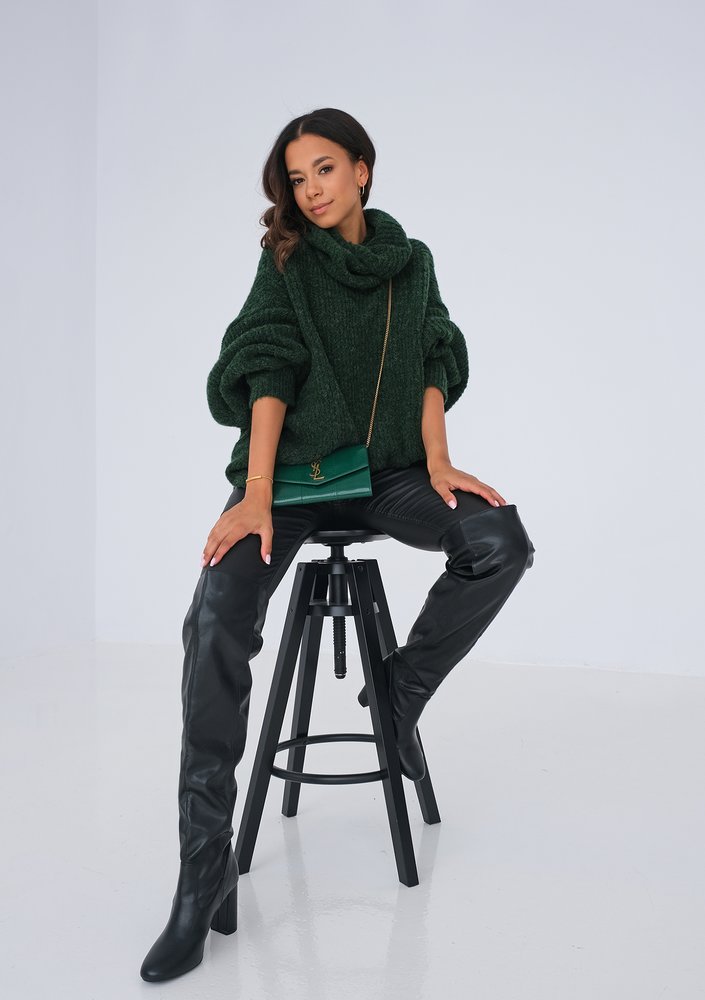 Green turtleneck sweater ILM