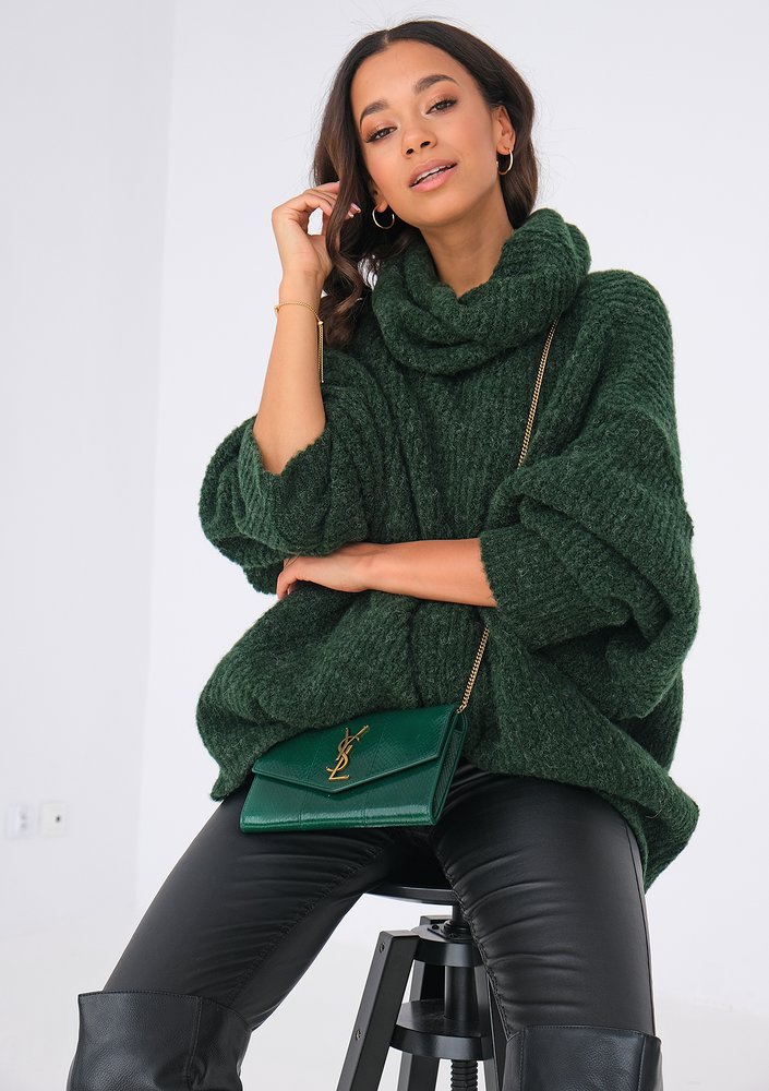 Green turtleneck sweater ILM