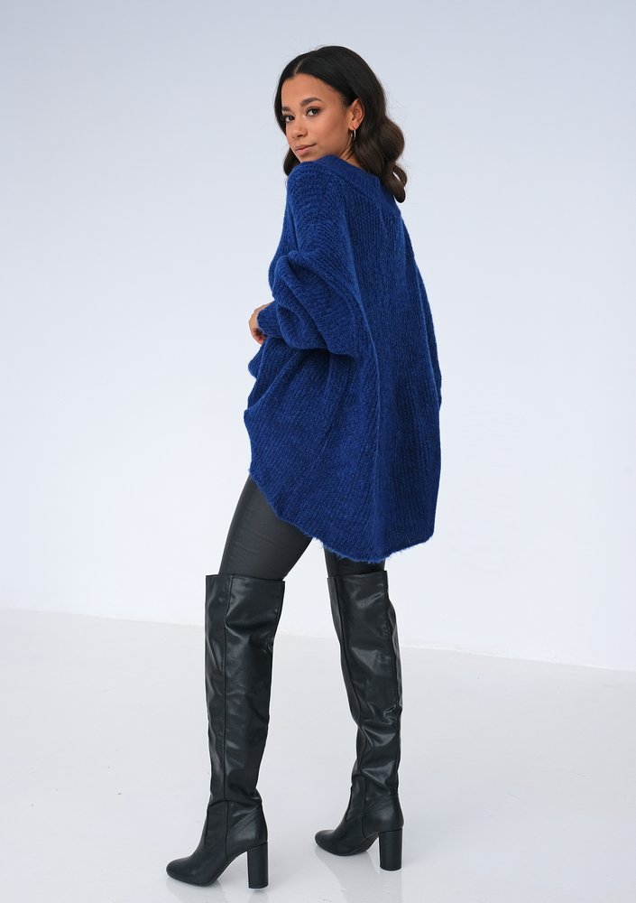 Cobalt Blue oversized V-neck sweater ILM