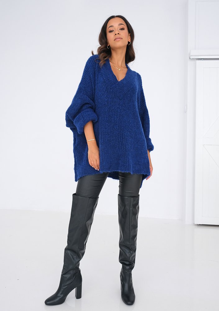 Cobalt Blue oversized V-neck sweater ILM