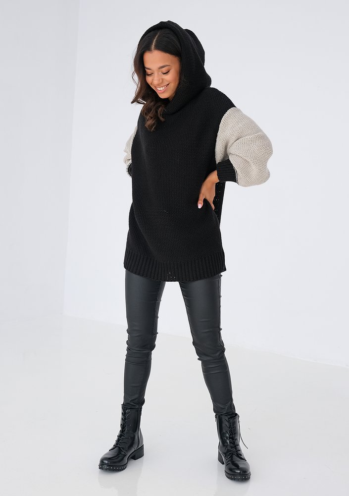Long bicolor black sweater