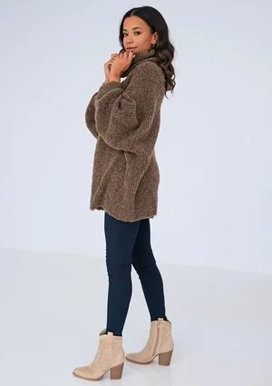 Brown turtleneck sweater ILM
