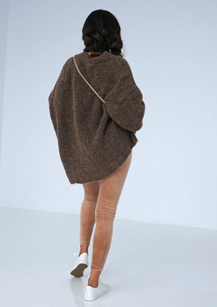Brown oversized V-neck sweater ILM