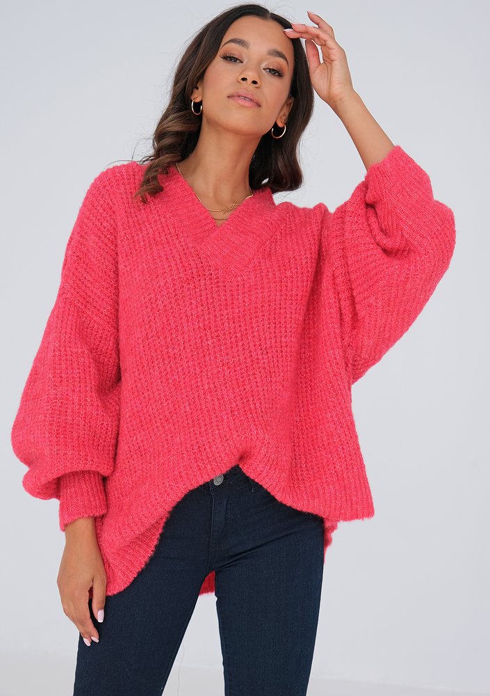 Sweter z dekoltem V oversize MALINOWY ILM