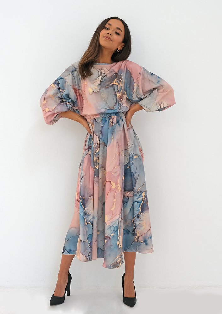 Satynowa sukienka midi Pink Marble