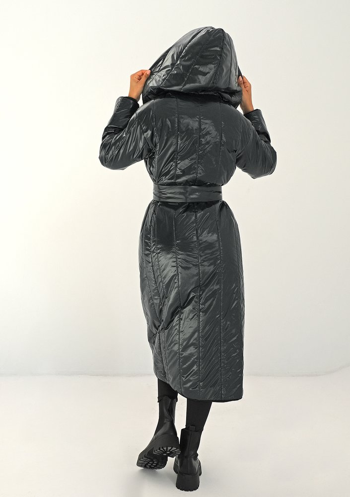 Quilted black tied coat