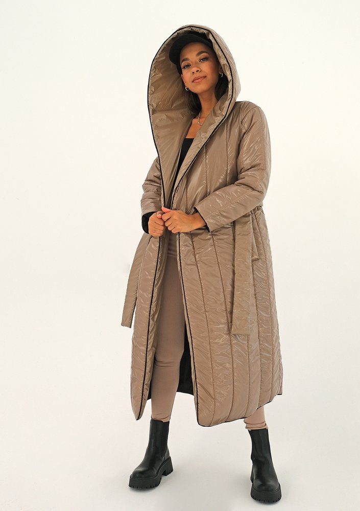 Quilted latte beige tied coat