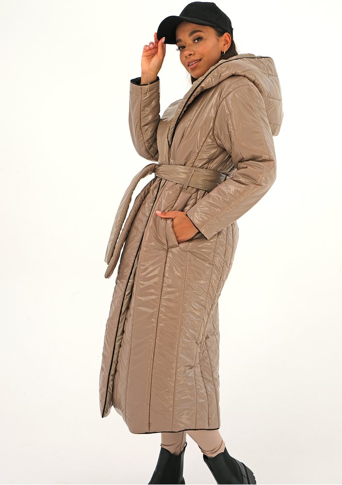 Quilted latte beige tied coat