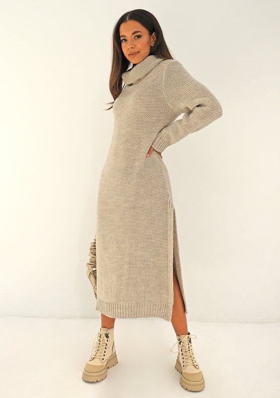 Midi knitted beige dress
