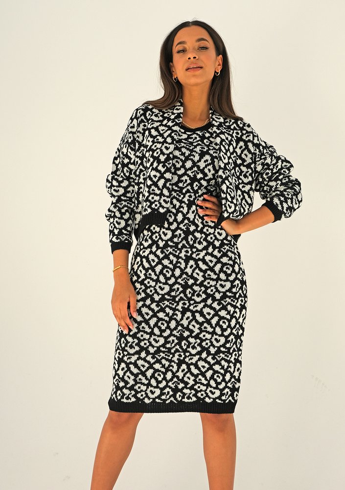 Swetrowy komplet w cętki ILM