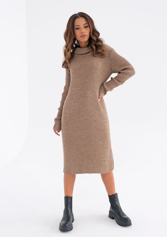 Midi latte knitted turtleneck dress