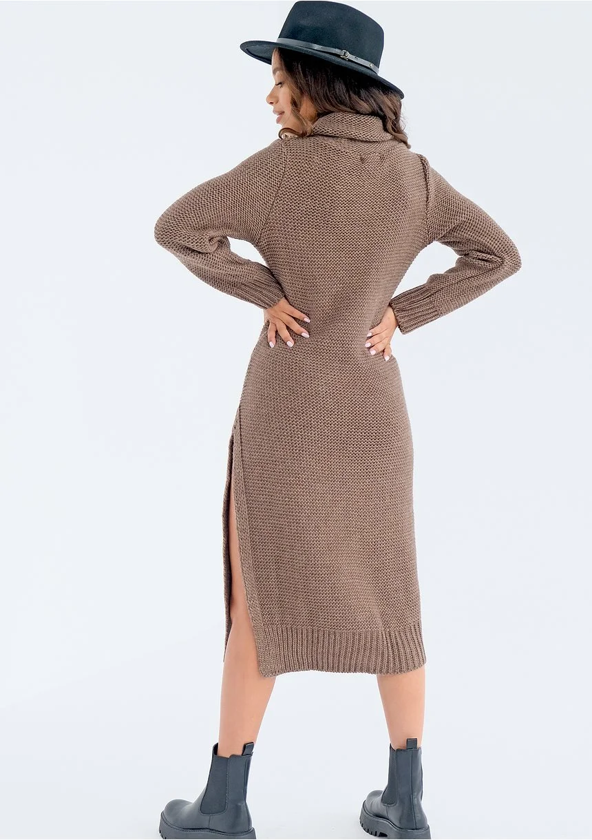Midi knitted brown dress