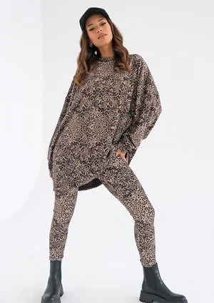 Snug - long beige spotted velvet sweatshirt