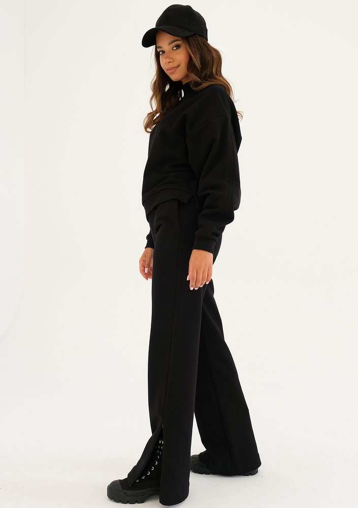 Kase - loose black sweatpants