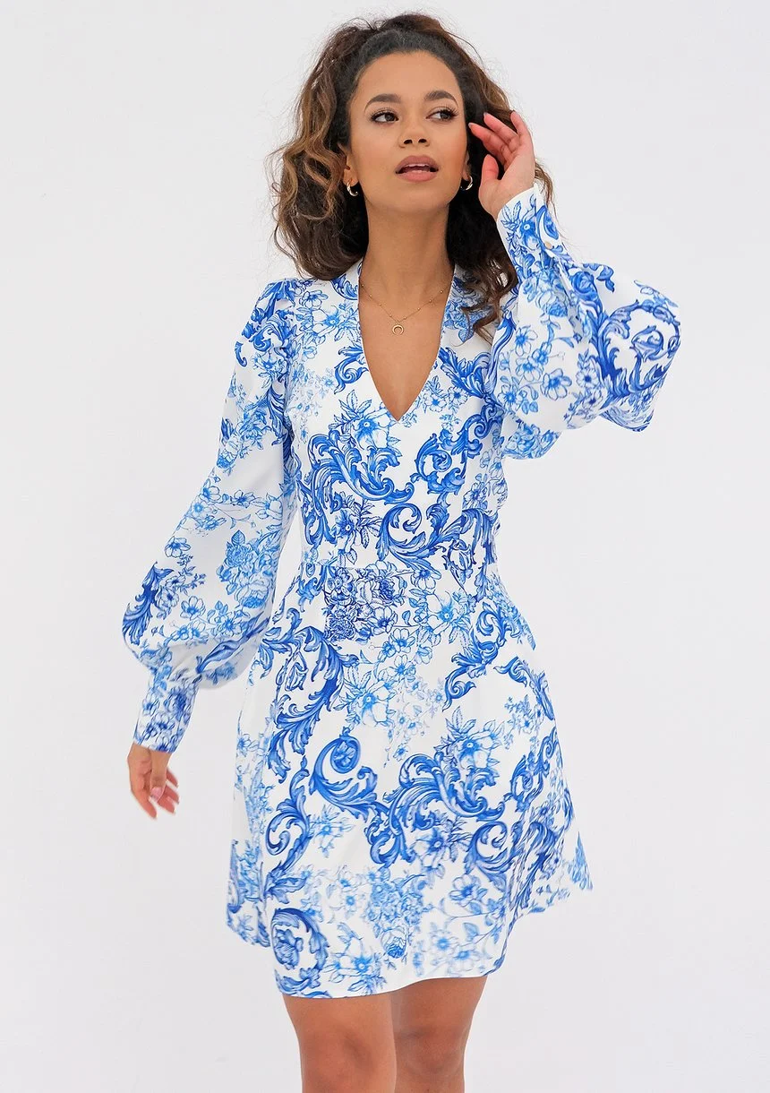 Camilla - dress with a blue print