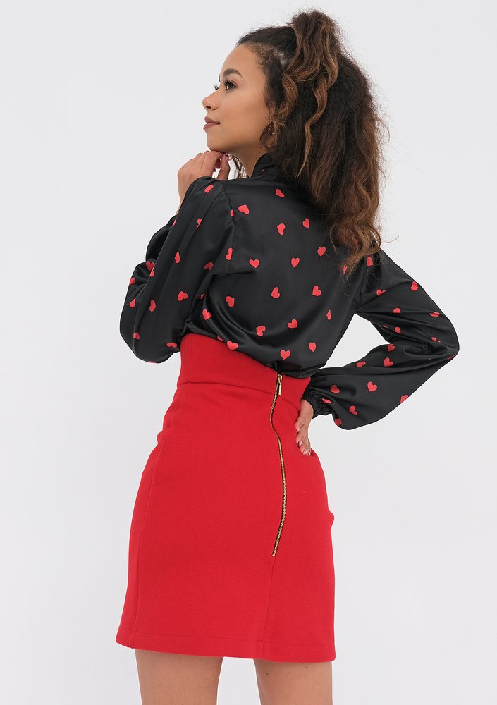 Lulu - black shirt in heart pattern