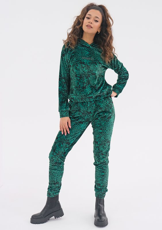 Queens - green dotted velvet sweatpants