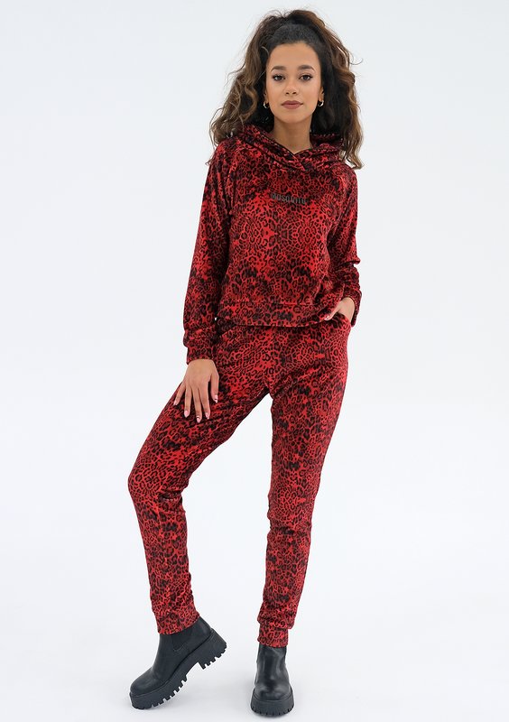 Queens - red dotted velvet sweatpants