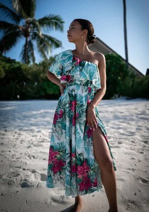 Jules - Sukienka midi Ruffles