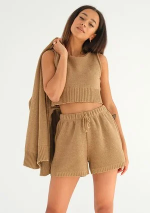 Yrsa - Lime camel knitted shorts