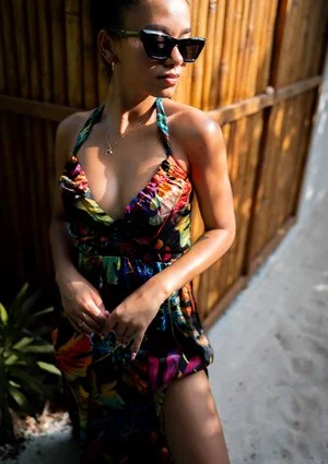 Lana - Sukienka maxi Colorful Leaves