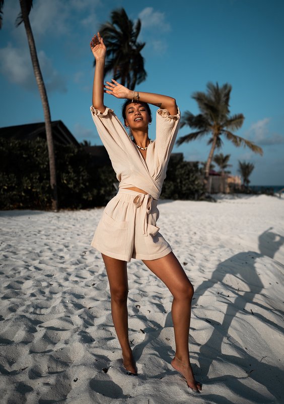 Omazi - Creamy white muslin top