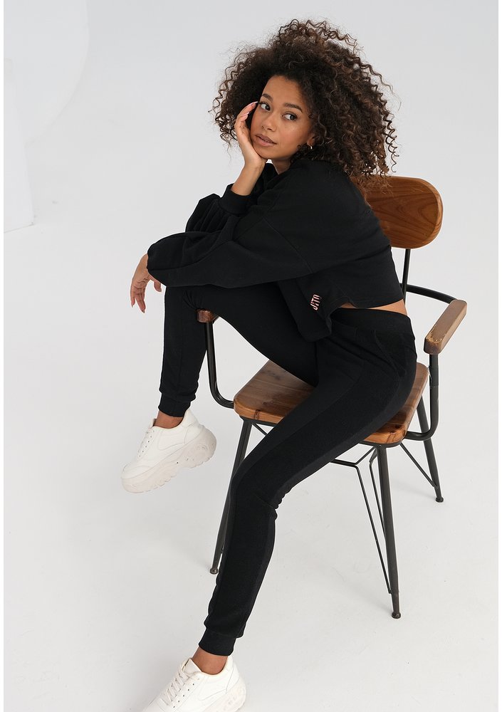 Muva - Black sweatpants