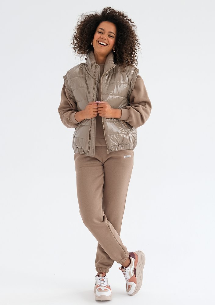 Abi - Quilted coffee brown sleeveless jacket