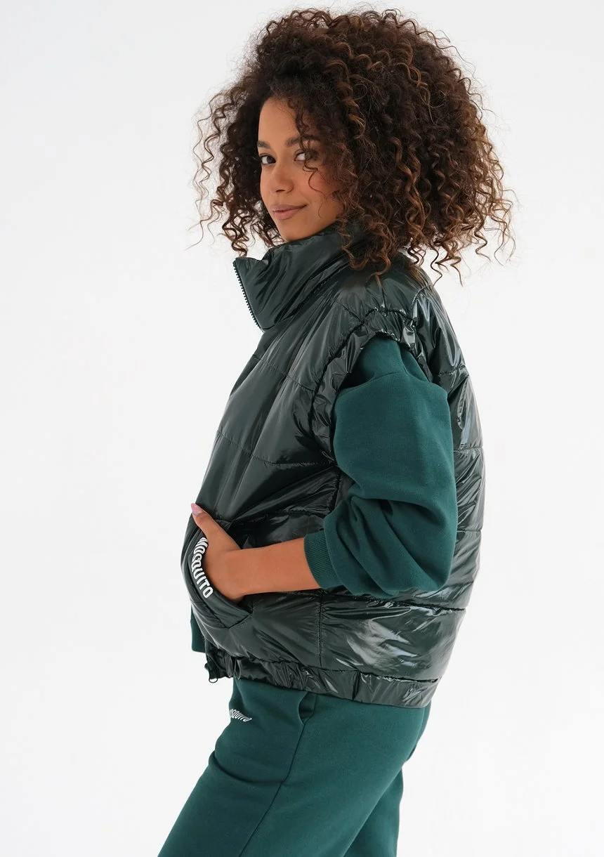 Abi - Quilted green sleeveless jacket