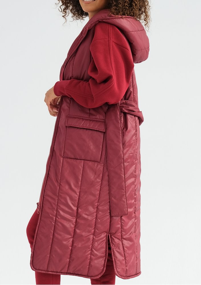 Vicky - Quilted claret sleeveless jacket