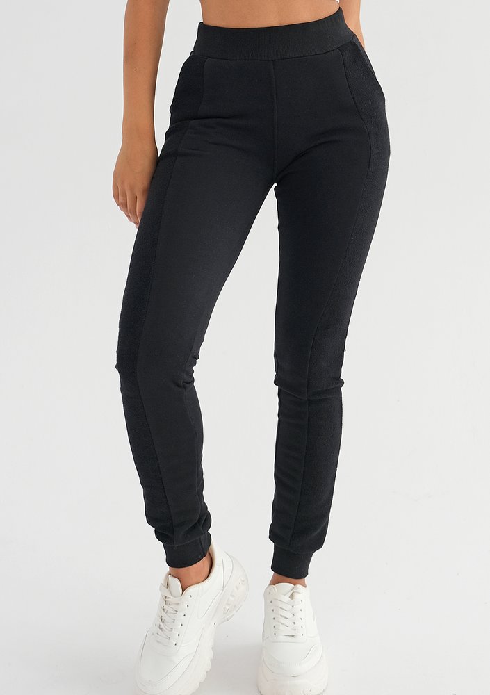 Muva - Black sweatpants