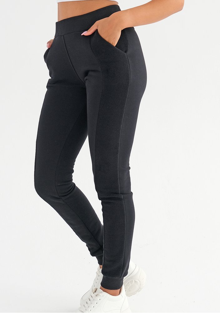 Muva - Black sweatpants