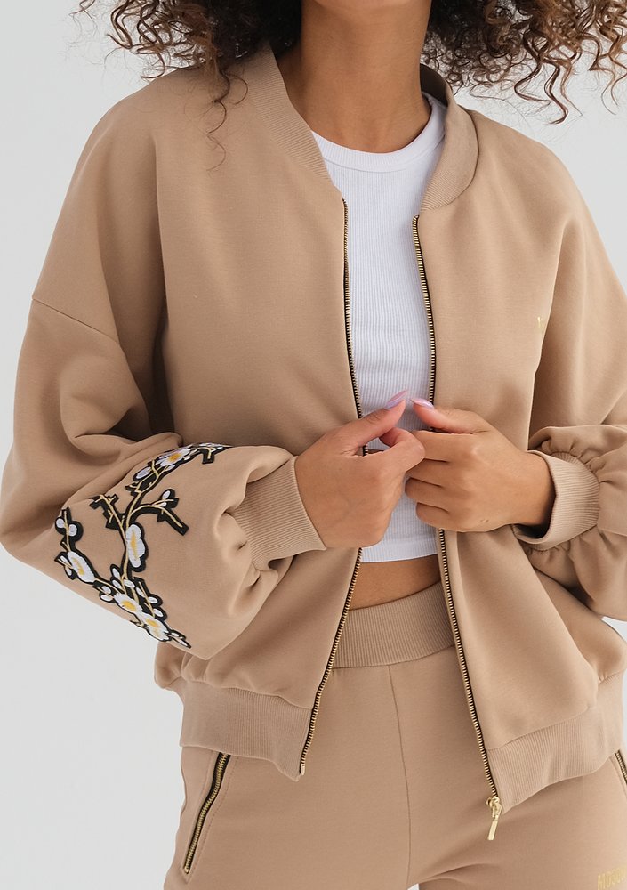 Kindy - Bluza z ozdobnym haftem Latte